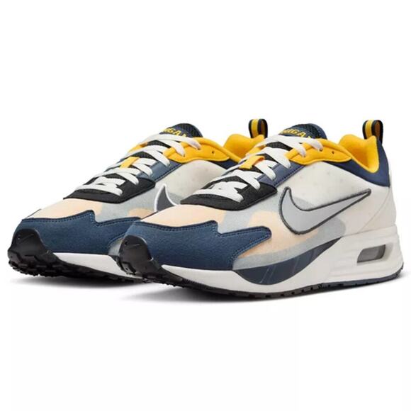NEW Nike Michigan Wolverines 2024 Air Max Solo Shoes FZ4835-001 Mens Size 9.5 - Picture 3 of 12